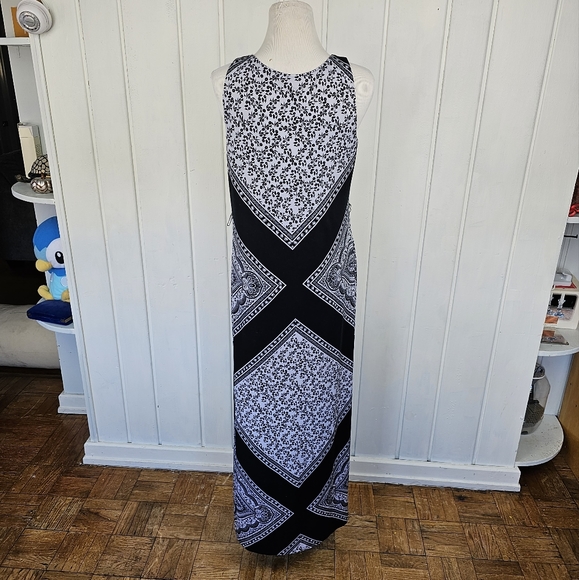 Soma Black White Floral Pattern Knit Sleeveless Belted Maxi Dress Medium - Picture 3 of 16